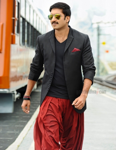 Gopichand Loukyam Working Stills | Posters | Wallpapers