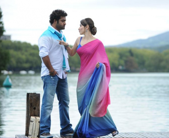 Oosaravelli Latest Stills