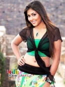 Madhu Shalini Navel Pics