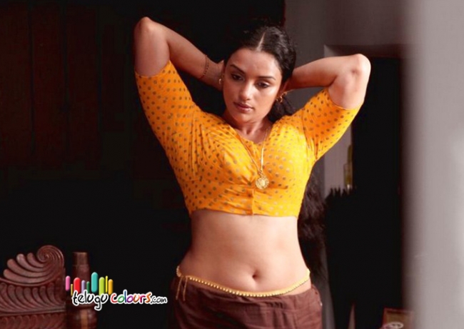 Swtha Menon Hot pics