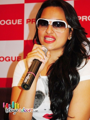 Sonakshi Sinha at Provogue Launch