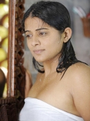 Priyamani thigh show pics